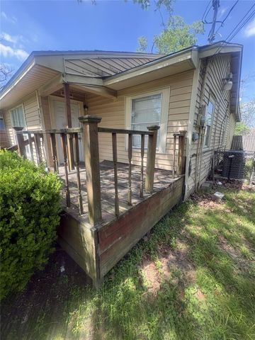 7405 Carothers Street, Houston, TX 77028