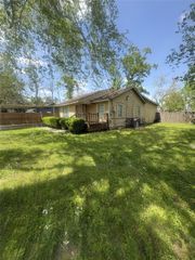 7405 Carothers Street, Houston, TX 77028