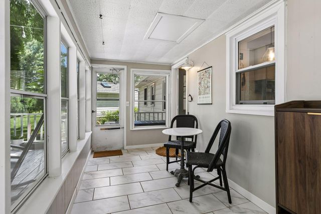 6164 Oak Knoll Drive, Woodbury, MN 55125