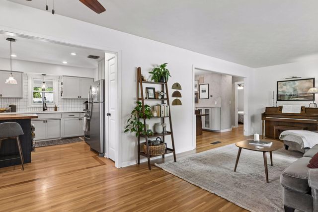 6164 Oak Knoll Drive, Woodbury, MN 55125