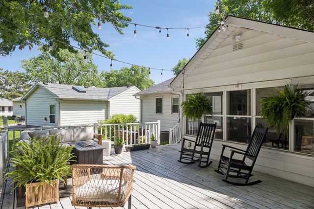 6164 Oak Knoll Drive, Woodbury, MN 55125