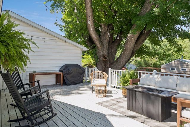 6164 Oak Knoll Drive, Woodbury, MN 55125