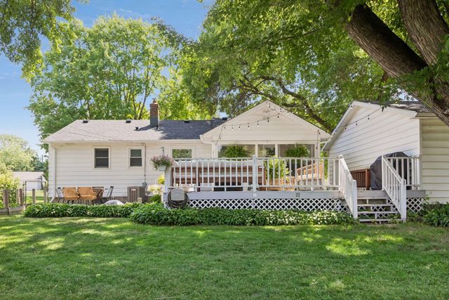 6164 Oak Knoll Drive, Woodbury, MN 55125