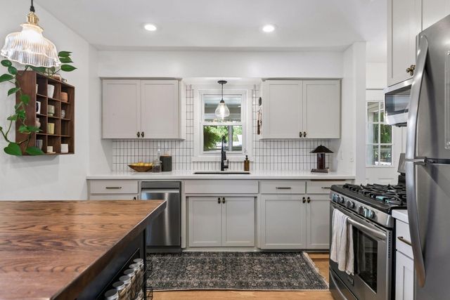 6164 Oak Knoll Drive, Woodbury, MN 55125