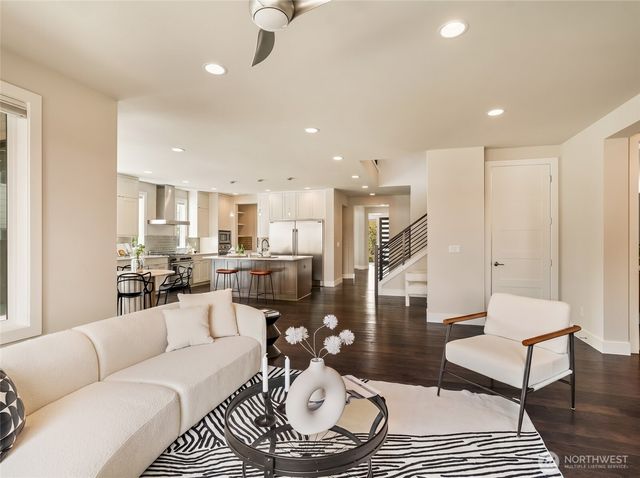 2824 Park Avenue N, Renton, WA 98056
