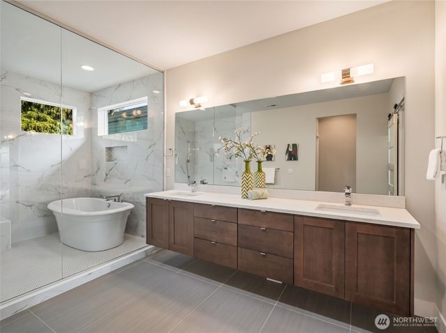 2824 Park Avenue N, Renton, WA 98056