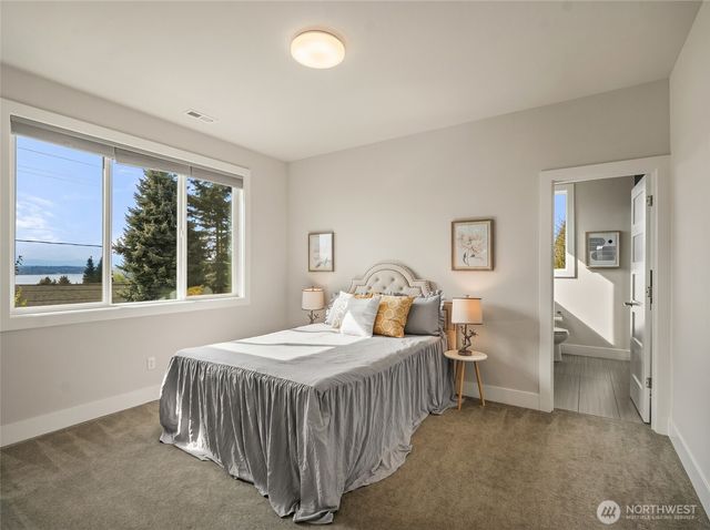 2824 Park Avenue N, Renton, WA 98056