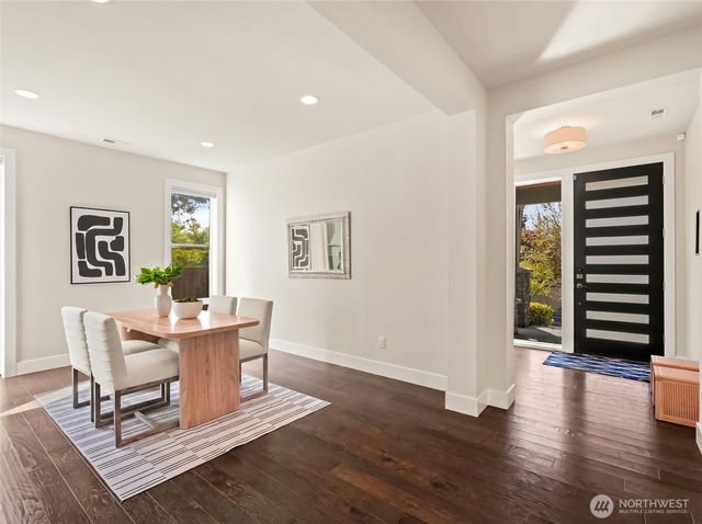 2824 Park Avenue N, Renton, WA 98056