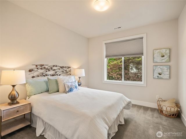 2824 Park Avenue N, Renton, WA 98056