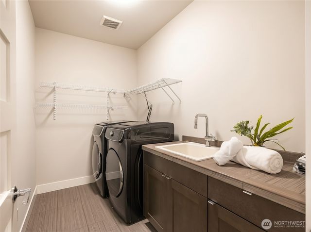 2824 Park Avenue N, Renton, WA 98056