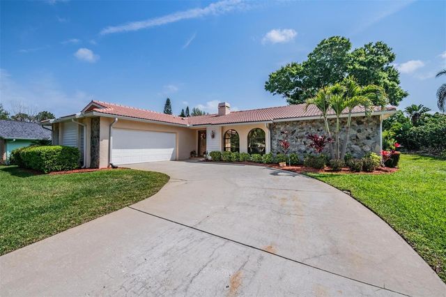 589 ALLENS RIDGE DRIVE E, Palm Harbor, FL 34683