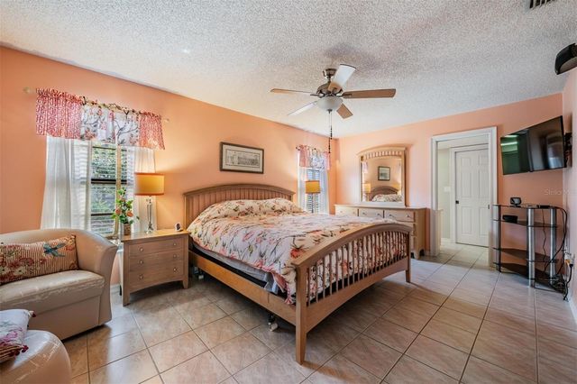 589 ALLENS RIDGE DRIVE E, Palm Harbor, FL 34683