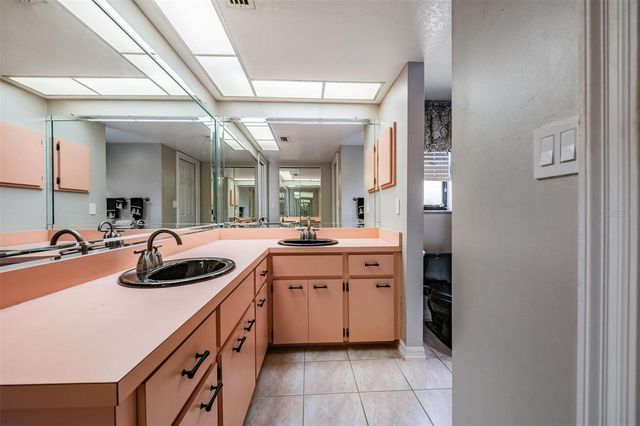 589 ALLENS RIDGE DRIVE E, Palm Harbor, FL 34683