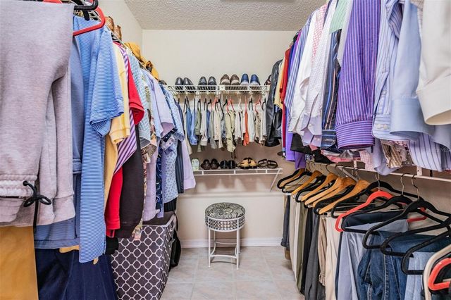 589 ALLENS RIDGE DRIVE E, Palm Harbor, FL 34683