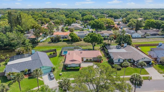 589 ALLENS RIDGE DRIVE E, Palm Harbor, FL 34683