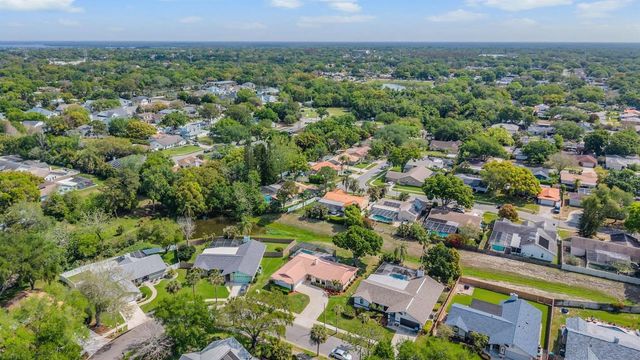 589 ALLENS RIDGE DRIVE E, Palm Harbor, FL 34683