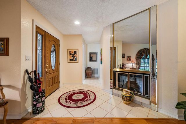 589 ALLENS RIDGE DRIVE E, Palm Harbor, FL 34683