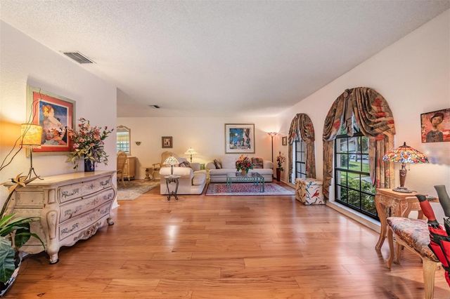 589 ALLENS RIDGE DRIVE E, Palm Harbor, FL 34683