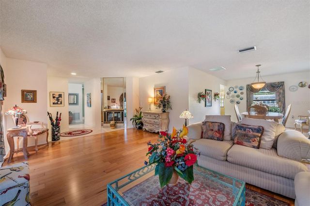 589 ALLENS RIDGE DRIVE E, Palm Harbor, FL 34683