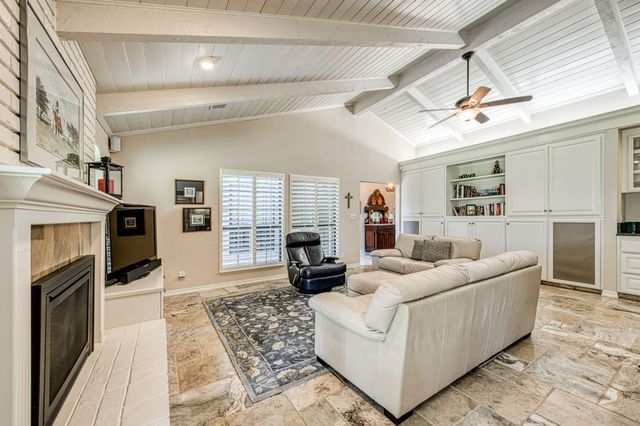 3738 W Minarets Avenue, Fresno, CA 93711