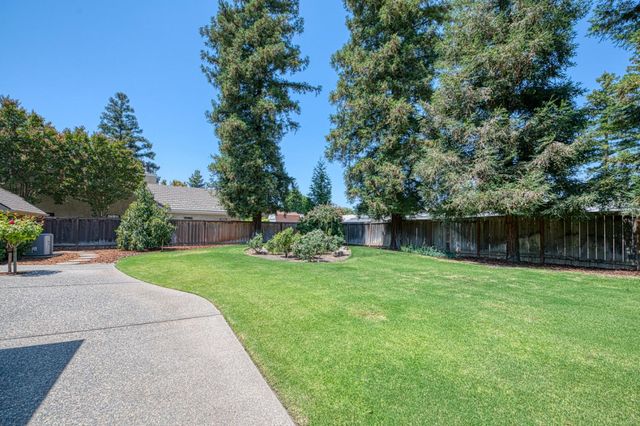 3738 W Minarets Avenue, Fresno, CA 93711