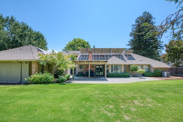 3738 W Minarets Avenue, Fresno, CA 93711
