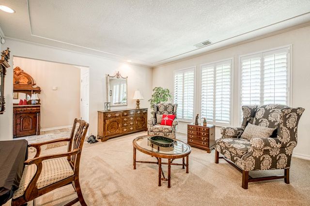 3738 W Minarets Avenue, Fresno, CA 93711