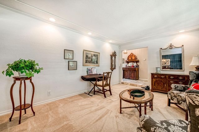 3738 W Minarets Avenue, Fresno, CA 93711