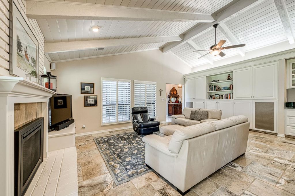 Image 19 of property listing at 3738 W Minarets Avenue, Fresno, CA 93711