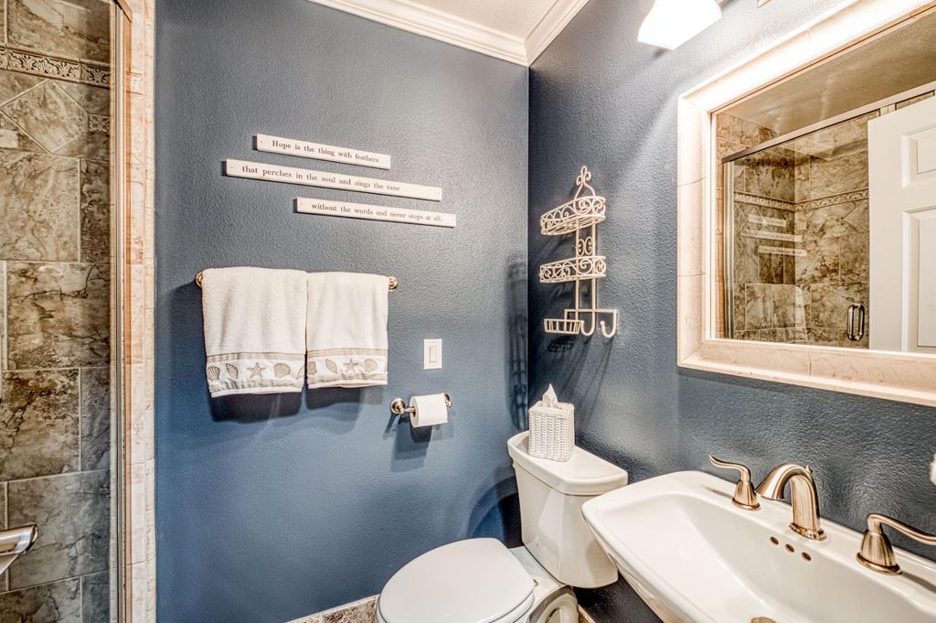 Image 26 of property listing at 3738 W Minarets Avenue, Fresno, CA 93711