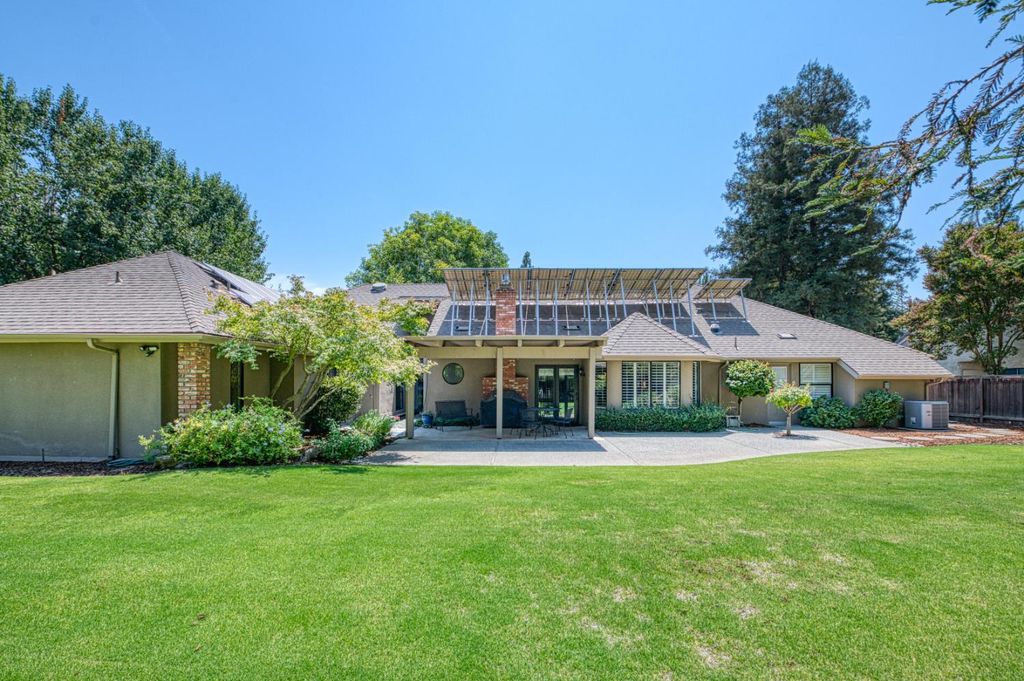 Image 43 of property listing at 3738 W Minarets Avenue, Fresno, CA 93711