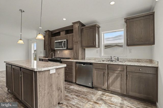 61 EVERGREEN ALY, Palmyra, PA 17078