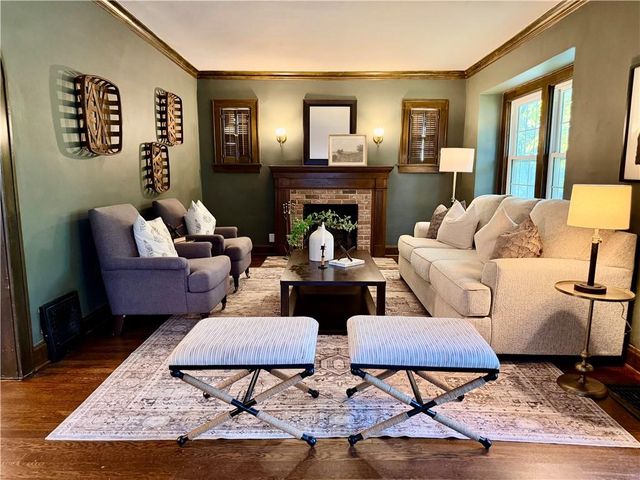 319 E 70th Terrace, Kansas City, MO 64113