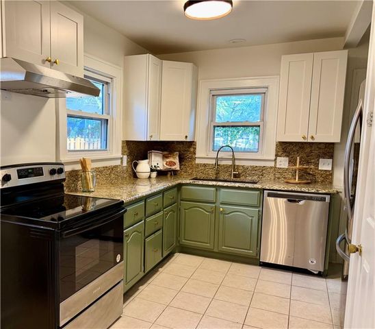 319 E 70th Terrace, Kansas City, MO 64113
