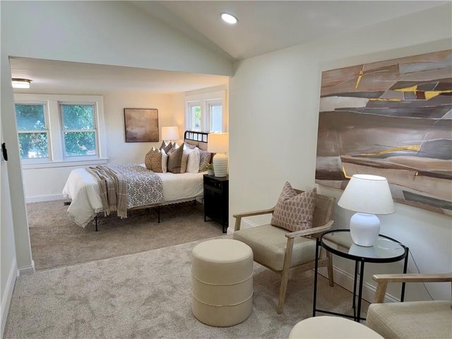 319 E 70th Terrace, Kansas City, MO 64113