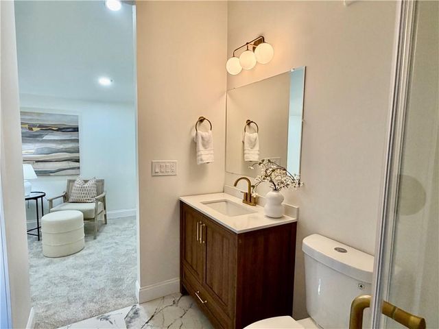 319 E 70th Terrace, Kansas City, MO 64113