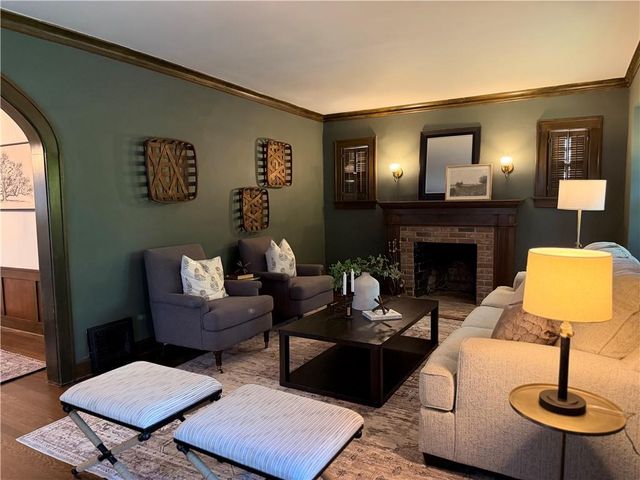 319 E 70th Terrace, Kansas City, MO 64113
