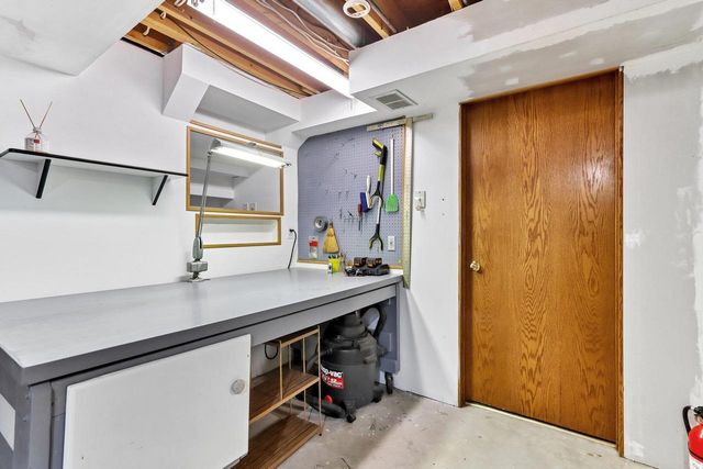 318 Oldfield Road, Madison, WI 53717