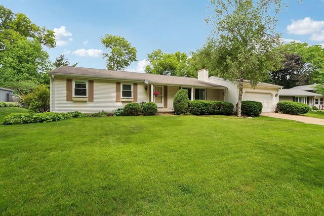 318 Oldfield Road, Madison, WI 53717