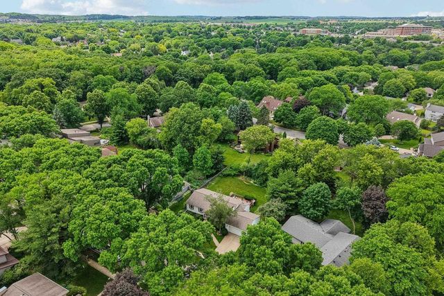 318 Oldfield Road, Madison, WI 53717