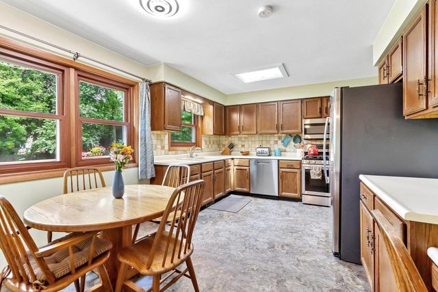 318 Oldfield Road, Madison, WI 53717
