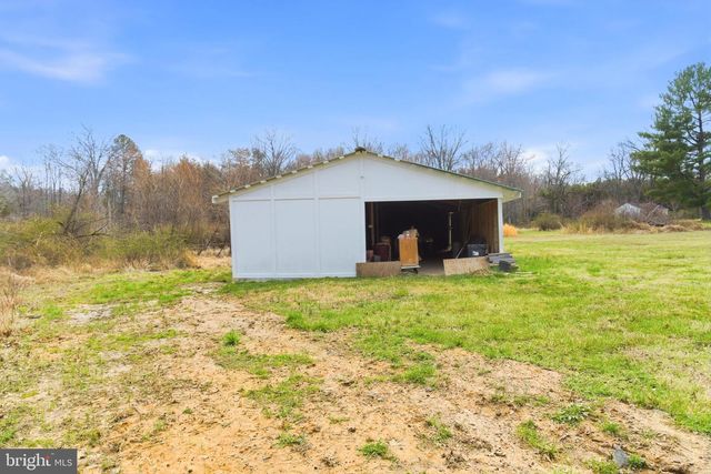 20040 BOBWHITE LN, Sterling, VA 20165