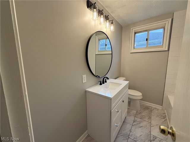 6751 Oakwood Road, Parma Heights, OH 44130