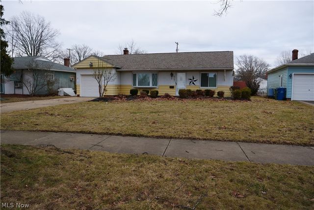 6751 Oakwood Road, Parma Heights, OH 44130