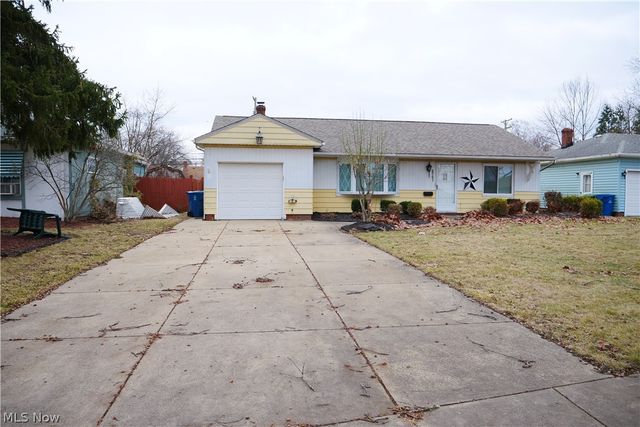 6751 Oakwood Road, Parma Heights, OH 44130