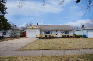 6751 Oakwood Road, Parma Heights, OH 44130