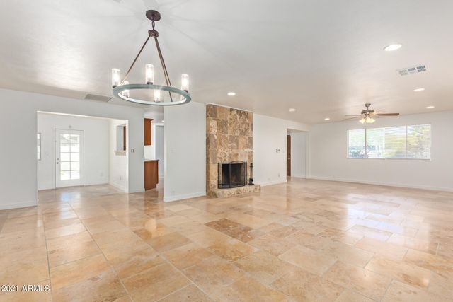 8731 E Minnezona Avenue, Scottsdale, AZ 85251