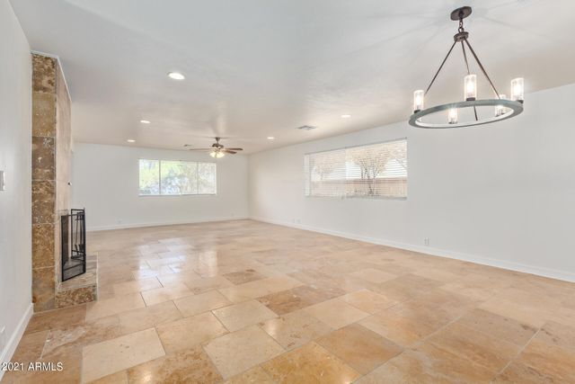 8731 E Minnezona Avenue, Scottsdale, AZ 85251
