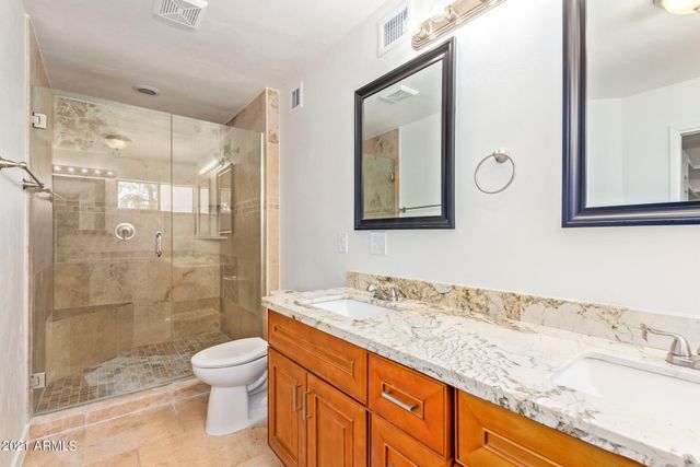8731 E Minnezona Avenue, Scottsdale, AZ 85251