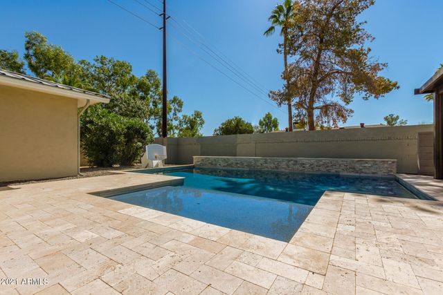 8731 E Minnezona Avenue, Scottsdale, AZ 85251